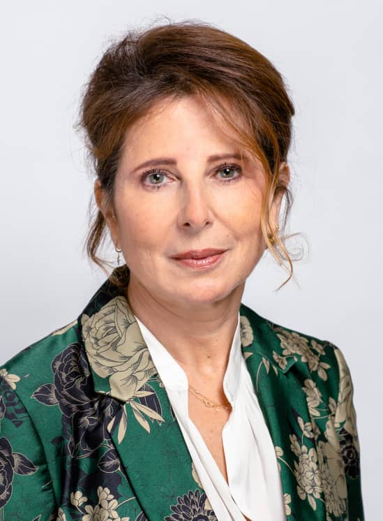 Dr Isabelle Sarfati : chirurgie et esthétique plastique du sein | Institut du Sein Paris